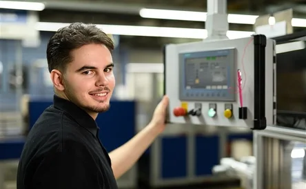 Schroff Ausbildung und Studium bei nVent Career page