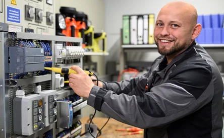 Schroff Ausbildung und Studium bei nVent Career page
