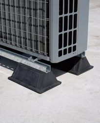 PH35536.png CADDY Pyramid Rooftop Conduit Support