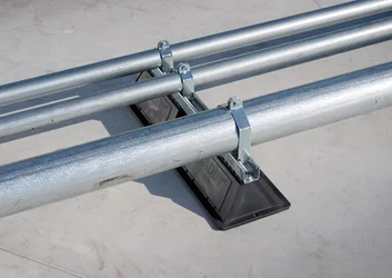 PH35538.png CADDY Pyramid Rooftop Conduit Support