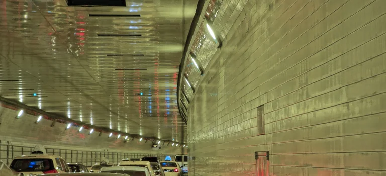 Tunnel Flyer - iStock-511464432.jpg