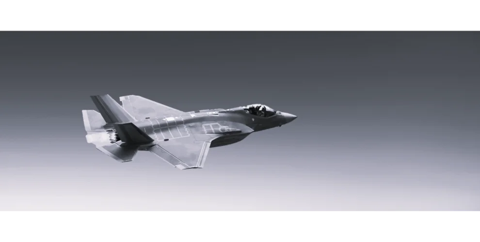 F35 Black&White