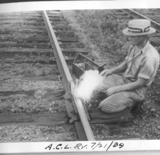 Rail bond2.jpg image Rail bond2.jpg image