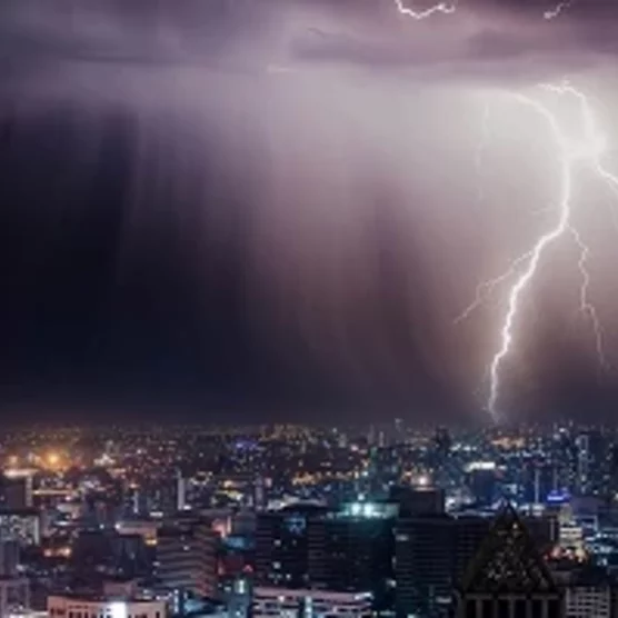 lightning-thumb.jpg image